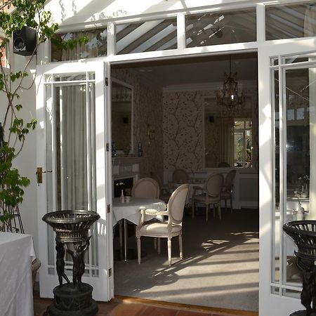 Cranleigh Hotel Reigate Esterno foto