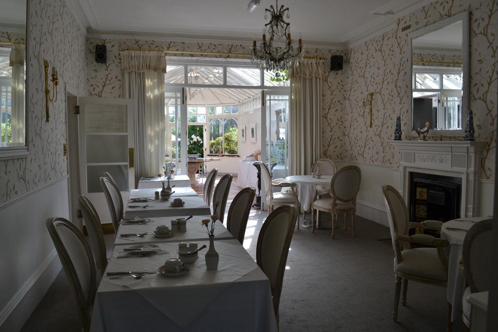 Cranleigh Hotel Reigate Esterno foto