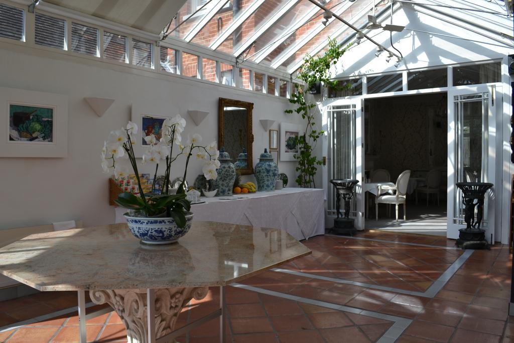 Cranleigh Hotel Reigate Esterno foto