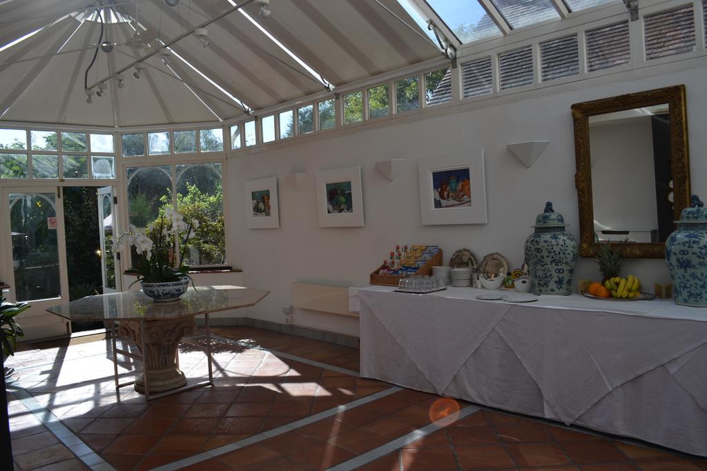 Cranleigh Hotel Reigate Esterno foto